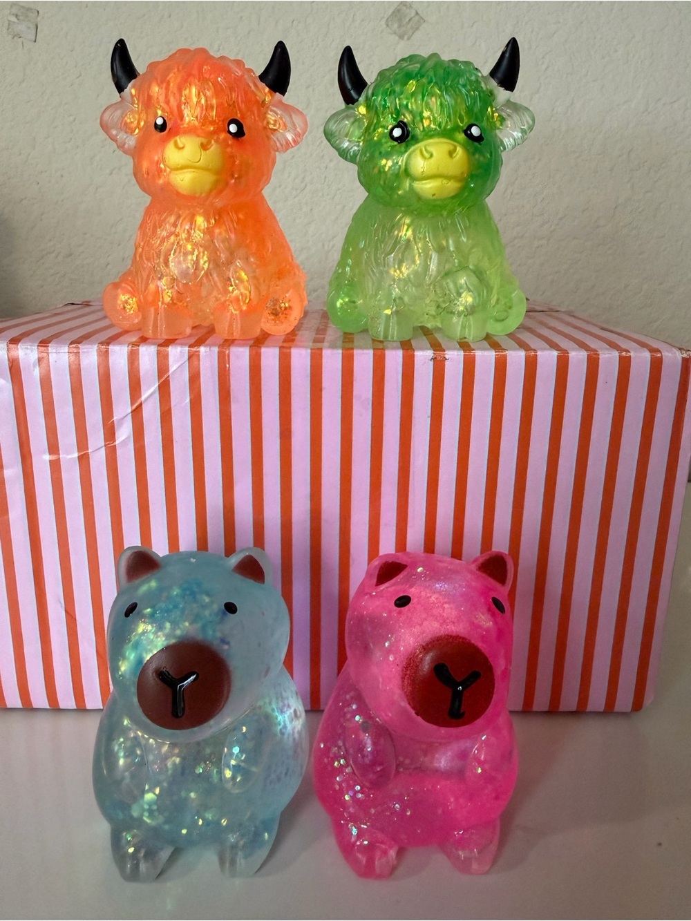 💙🩷Glitter “Capybaras” & “H-Cows”Blue, Pink, Orange, green!🧡💚 BUNDLE! 🩷💚